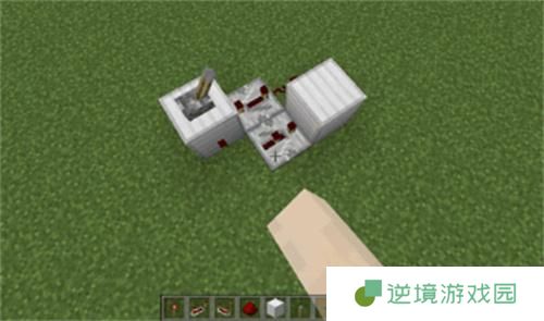我的世界中继器时钟怎么制作