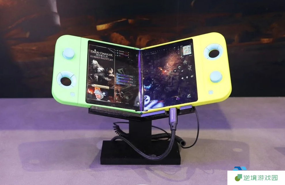 折叠屏游戏机新革命：三星Flex Gaming设计引领未来风潮